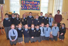 Primary 7 say goodbye to Mr Lynch